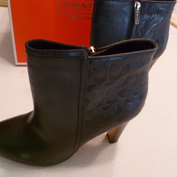 Coach Shoes - NIB Women's Coach Hanni Black Bootie 9.5